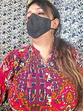 cute-tanvi online show from September 20, 2025, 1:32 am