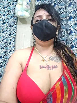 cute-tanvi online show from October 7, 2025, 1:17 am