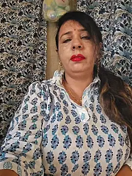 cute-tanvi online show from September 10, 2025, 1:15 am