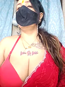 cute-tanvi online show from March 13, 2026, 1:32 am