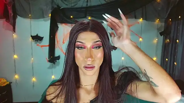 Kenisha Sweet online show from October 18, 2025, 8:33 pm