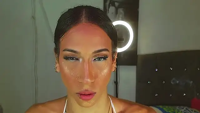 Kenisha Sweet online show from January 14, 2026, 12:36 am