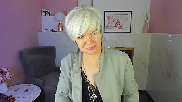 CarmenSoft online show from February 6, 2025, 1:16 am