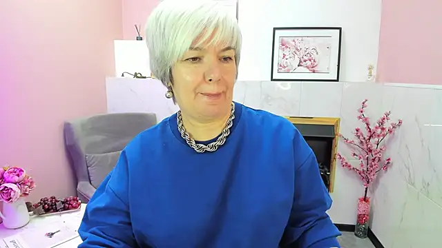 CarmenSoft online show from September 14, 2025, 8:42 pm