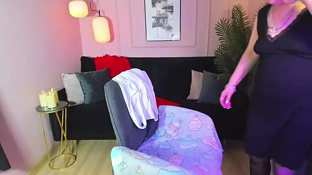 CarmenSoft online show from February 13, 2025, 3:50 am