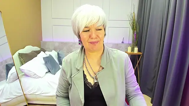 CarmenSoft online show from February 2, 2025, 11:53 pm