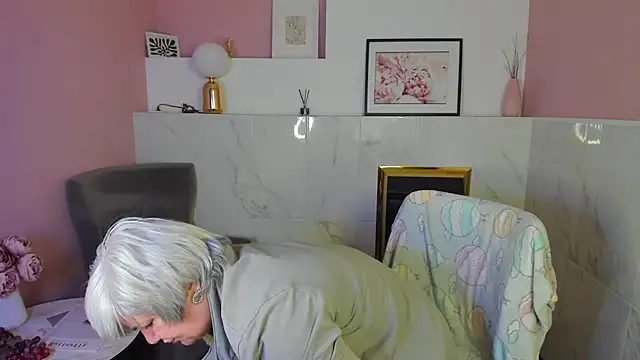 CarmenSoft online show from February 6, 2025, 4:21 am