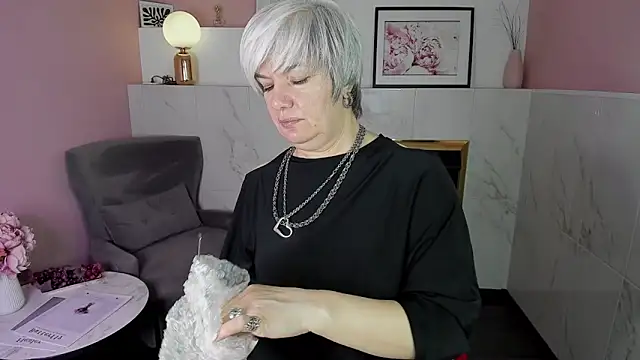 CarmenSoft online show from January 30, 2025, 2:49 am