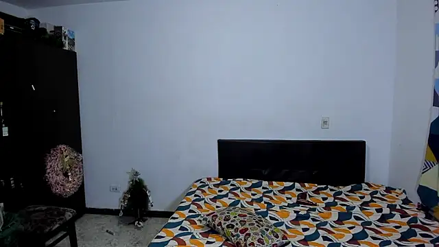 Snapshot of ares_sexxx chatting on January 7, 2026, 12:15 am ares sexxx online show from January 7, 2026, 12:15 am