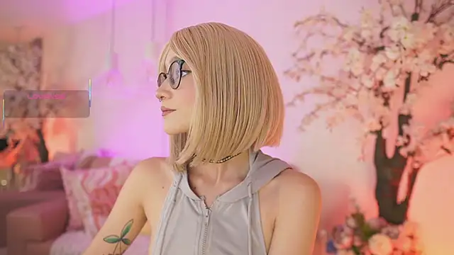 DalahiaRush online show from November 13, 2025, 6:56 pm