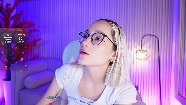 DalahiaRush online show from March 14, 2025, 2:41 pm