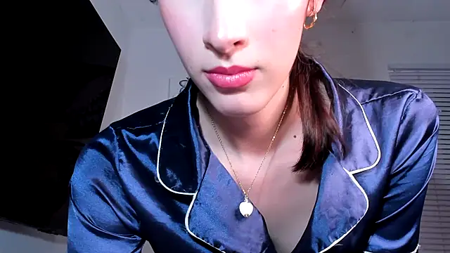 valeria gonzales  online show from March 8, 2025, 12:11 am