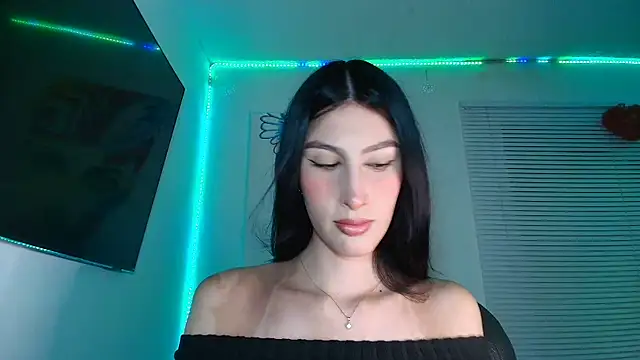 valeria gonzales  online show from March 19, 2026, 1:05 am