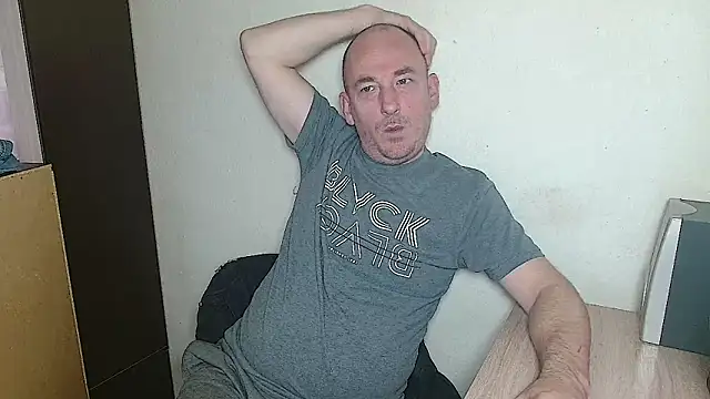 Johan   Barker online show from February 1, 2026, 12:36 pm