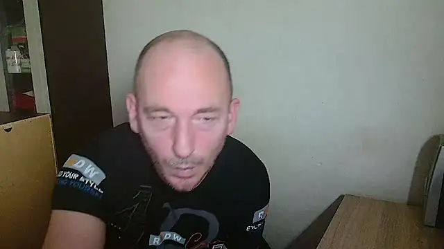 Johan   Barker online show from February 5, 2026, 1:51 pm