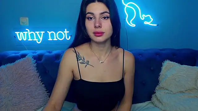 ViollinaLove online show from November 11, 2025, 5:35 am