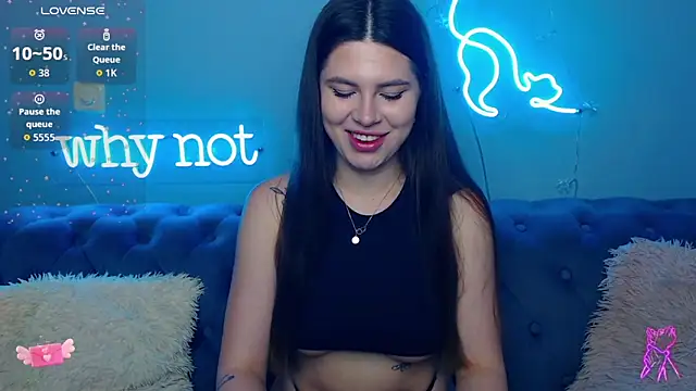 ViollinaLove online show from May 9, 2026, 4:38 am