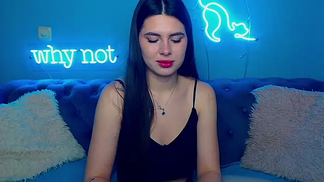 ViollinaLove online show from February 2, 2026, 5:50 am