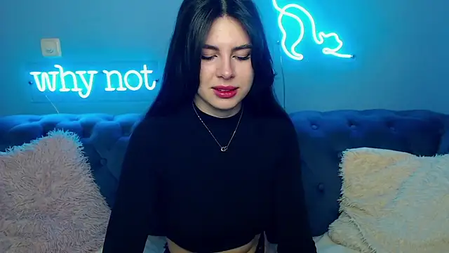 ViollinaLove online show from March 18, 2025, 5:45 am