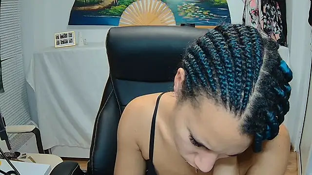 Snapshot of AaliyahHarris chatting on December 10, 2024, 5:22 pm AaliyahHarris online show from December 10, 2024, 5:22 pm