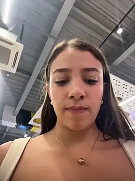 Snapshot of Hall_16 chatting on November 15, 2025, 9:30 pm Hall 16 online show from November 15, 2025, 9:30 pm