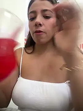 Snapshot of Hall_16 chatting on October 27, 2025, 8:32 pm Hall 16 online show from October 27, 2025, 8:32 pm