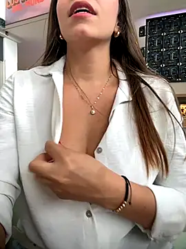 Snapshot of Hall_16 chatting on September 8, 2025, 9:14 pm Hall 16 online show from September 8, 2025, 9:14 pm