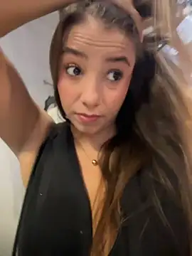 Snapshot of Hall_16 chatting on December 20, 2025, 8:12 pm Hall 16 online show from December 20, 2025, 8:12 pm