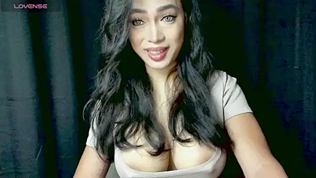 Snapshot of XXsexylongcockXX chatting on June 16, 2026, 9:48 pm XXsexylongcockXX online show from June 16, 2026, 9:48 pm