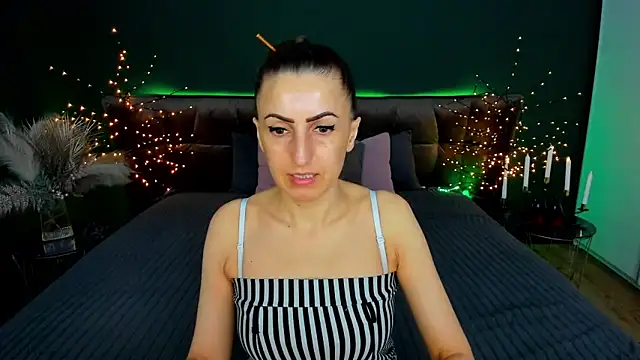 Rebecca Diamond online show from March 17, 2026, 6:27 am