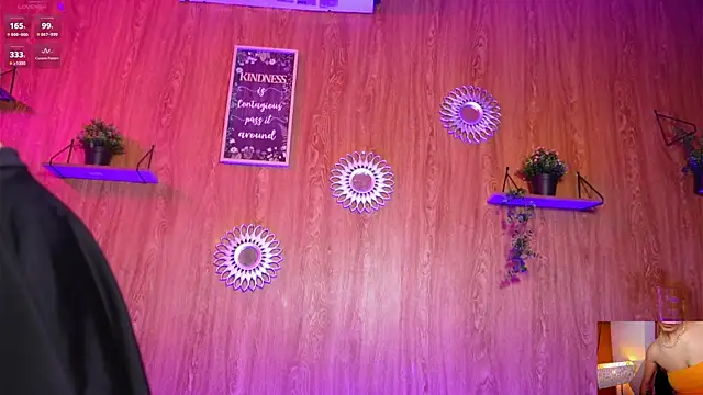 Snapshot of hot_princess21 chatting on March 9, 2025, 6:39 am hot princess21 online show from March 9, 2025, 6:39 am