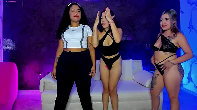 Snapshot of hot_princess21 chatting on November 29, 2025, 3:50 am hot princess21 online show from November 29, 2025, 3:50 am