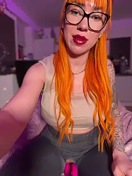 Pia July  online show from January 10, 2025, 9:10 pm