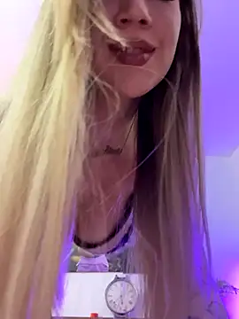 Snapshot of Cute-Alice chatting on November 5, 2025, 7:39 pm Cute-Alice online show from November 5, 2025, 7:39 pm