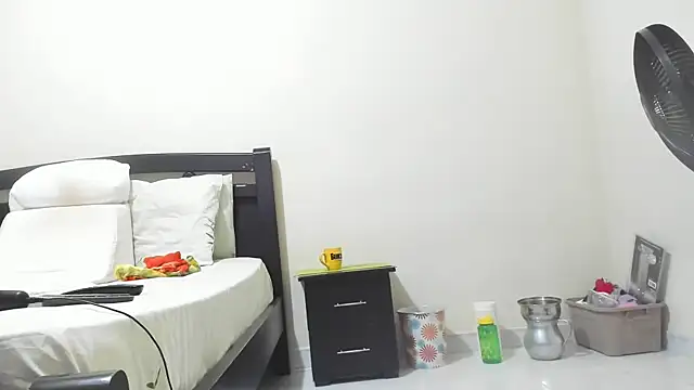 mara2020 69 online show from November 17, 2025, 1:59 pm