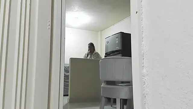 mara2020 69 online show from April 6, 2026, 11:44 am