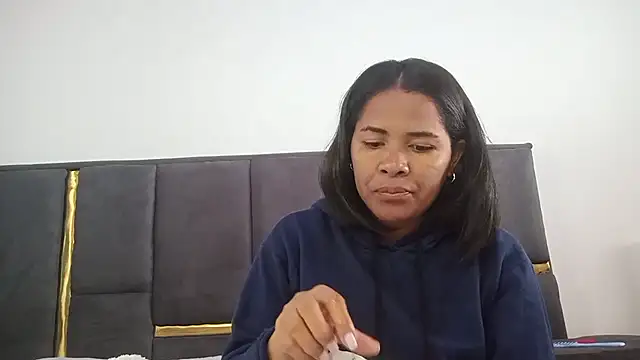 Snapshot of aleixane chatting on April 29, 2026, 4:49 am aleixane online show from April 29, 2026, 4:49 am
