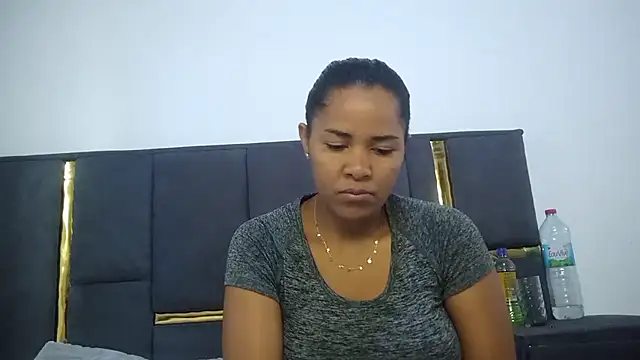 aleixane online show from December 3, 2025, 4:57 am