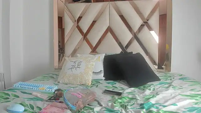 elena mature online show from February 23, 2026, 6:19 pm