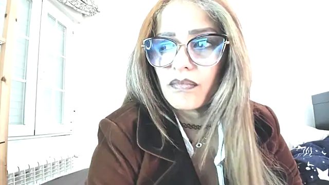 Snapshot of CristalDivine chatting on February 12, 2026, 9:53 am CristalDivine online show from February 12, 2026, 9:53 am