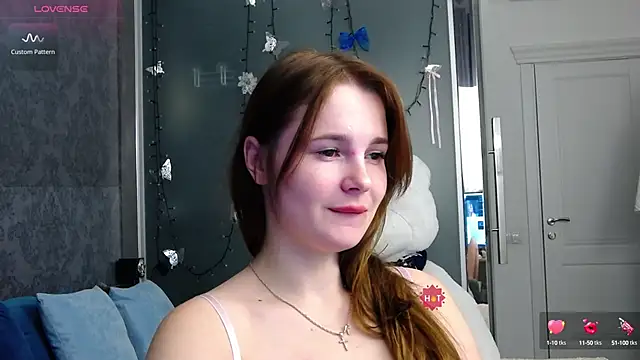 CindyJonson online show from October 4, 2025, 6:09 pm