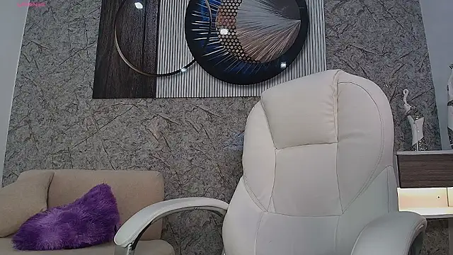 octavia rouse online show from February 11, 2026, 6:41 pm