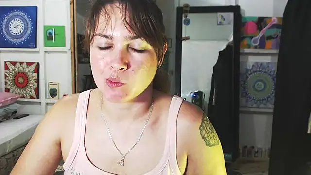 Snapshot of solamatista11 chatting on September 12, 2025, 10:20 pm solamatista11 online show from September 12, 2025, 10:20 pm