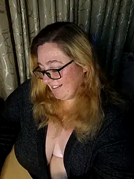 Iceprincess2bad4u online show from October 7, 2025, 6:09 pm