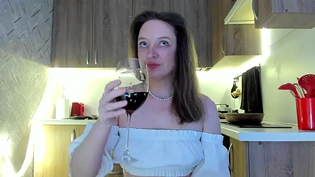 Snapshot of EvaBarsa_ chatting on April 24, 2026, 2:24 am EvaBarsa online show from April 24, 2026, 2:24 am