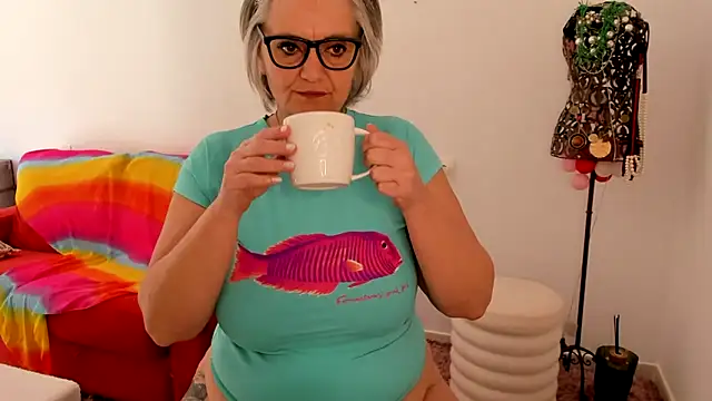 Milf-Ella online show from April 1, 2026, 8:59 am