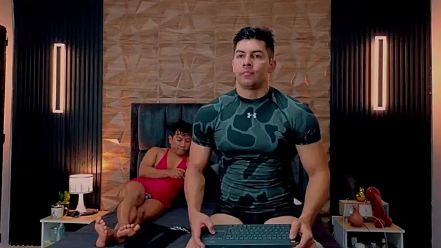 Snapshot of FelipeAndMarcello3 chatting on September 8, 2025, 2:16 pm FelipeAndMarcello3 online show from September 8, 2025, 2:16 pm