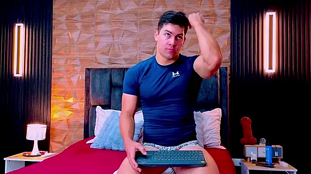 FelipeAndMarcello3 online show from May 19, 2026, 2:13 pm