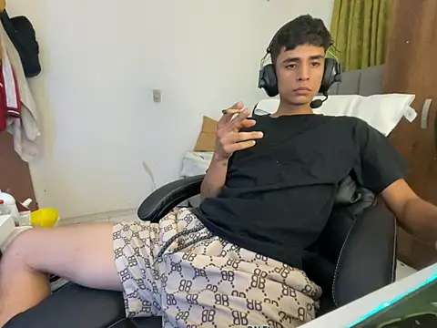 Max TheHorseDick online show from January 3, 2025, 2:43 am