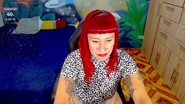 Eimy lorens online show from October 18, 2025, 10:56 pm